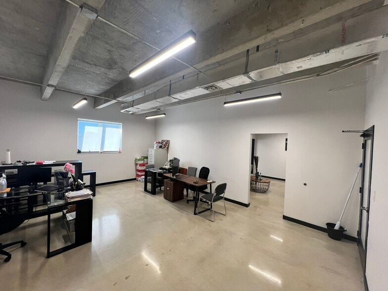 More Photos Of 1730 SW 57th Ave, Miami Office Residential For Lease