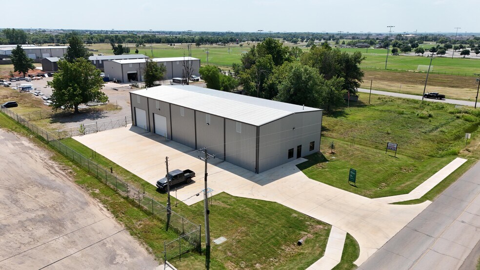 More Photos Of 11900 S Meridian, Oklahoma City Warehouse For Sale