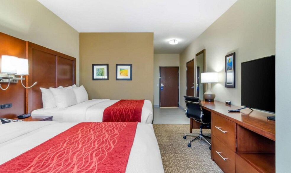 More Photos Of 1949 N 9th St, Salina Hotel For Sale