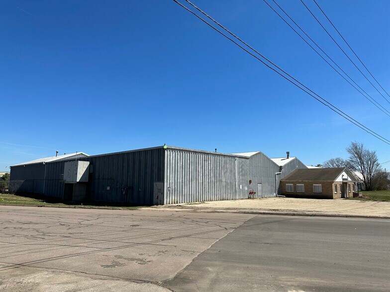 More Photos Of 223 County Road A, Black River Falls Warehouse For Lease