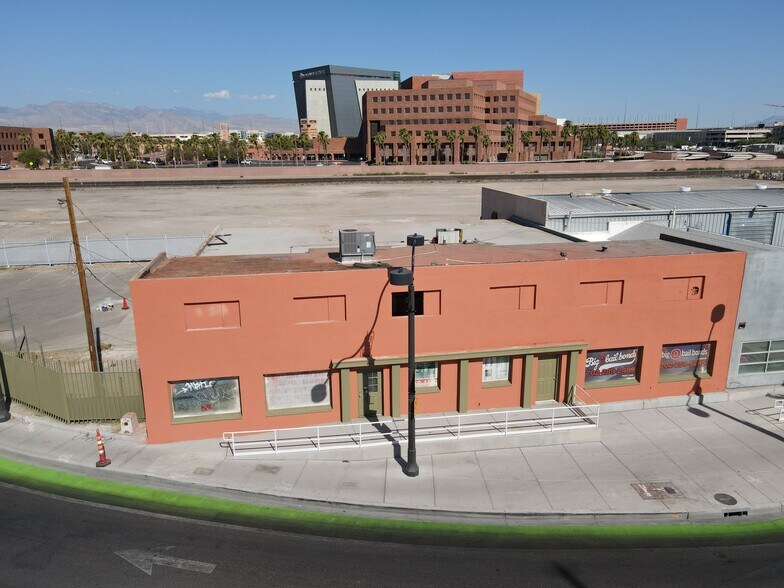 More Photos Of 710 S Main St, Las Vegas Storefront For Lease