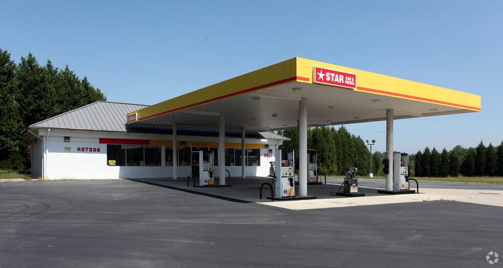 Primary Photo Of 111 Hidden Valley Dr, Reidsville Service Station For Sale