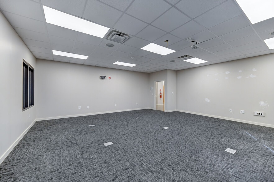 More Photos Of 1025 Alliance Park Dr, Bloomsburg Office For Lease