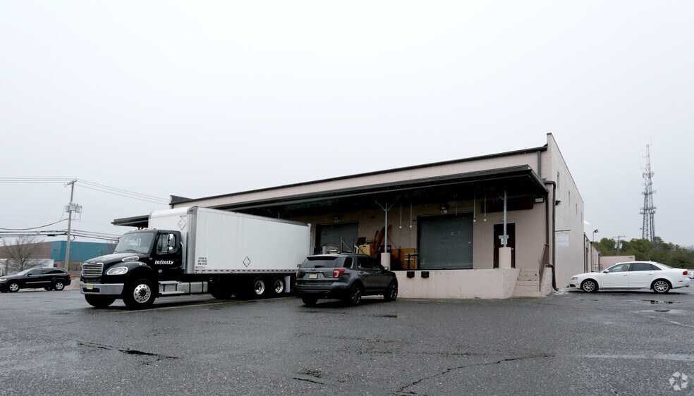 More Photos Of 3500 Sunset Ave, Ocean Warehouse For Lease