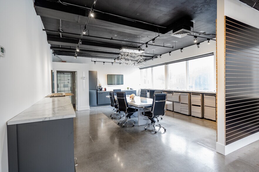 More Photos Of 8815 Av Du Parc, Montréal Loft Creative Space For Sale