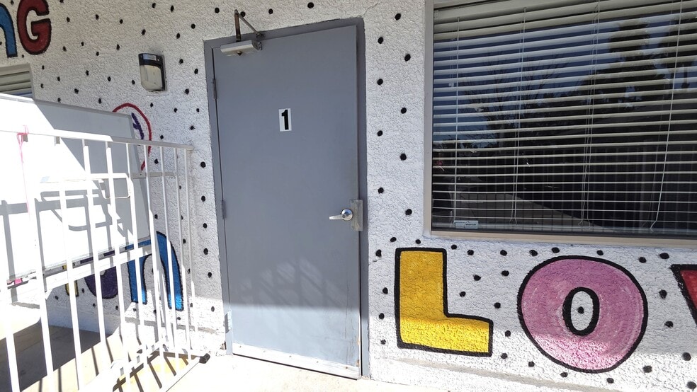 More Photos Of 3525 E Sunset Rd, Las Vegas Schools For Lease