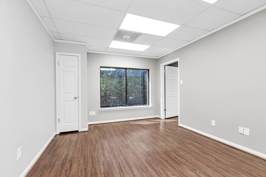 More Photos Of 3421 W Davis St, Conroe Medical For Lease