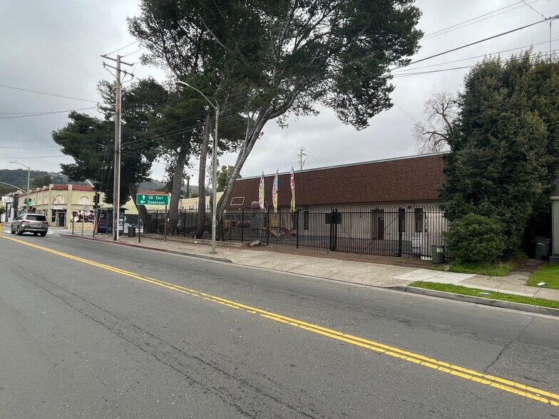 More Photos Of 5909 Camden St, Oakland Daycare Center For Sale