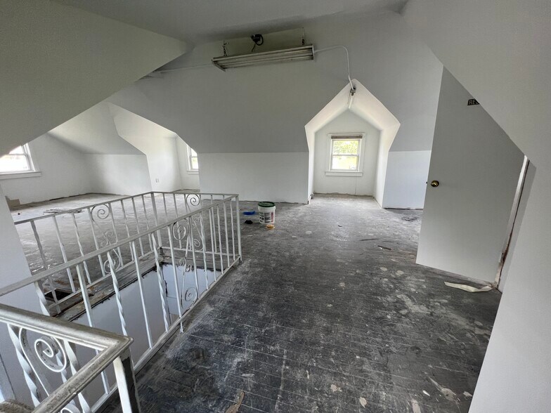 More Photos Of 588 US Highway 46, Fairfield Medical For Sale