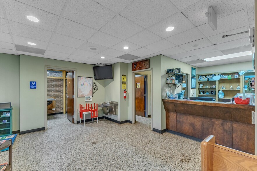 More Photos Of 141 E Main St, Youngsville Medical For Sale