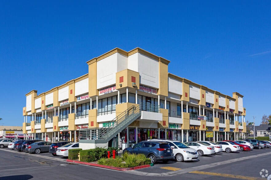 More Photos Of 9902-9978 Bolsa Ave, Westminster Unknown For Lease