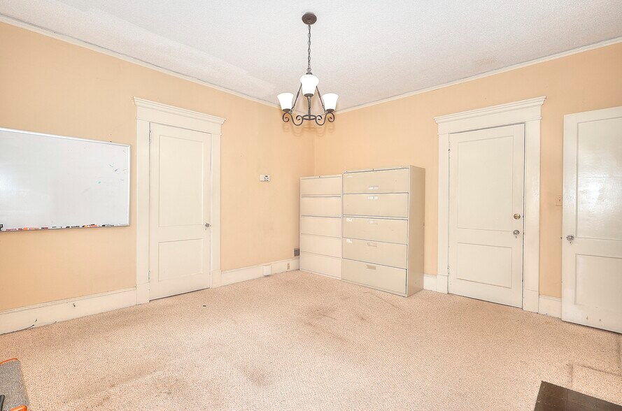 More Photos Of 338 N Broad St, Monroe Office Residential For Sale