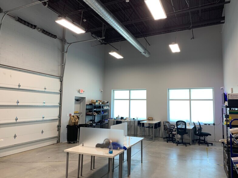 More Photos Of 8010 25th Ct E, Sarasota Industrial For Lease