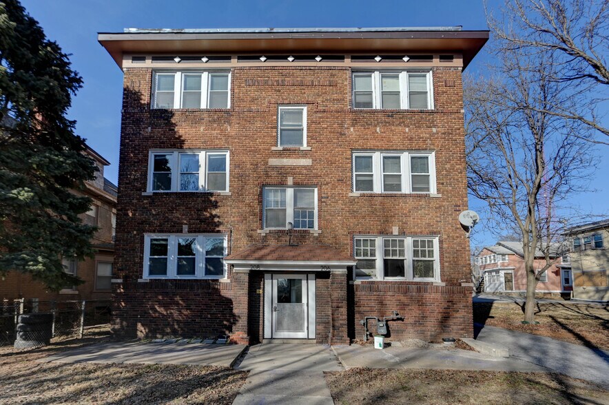 Primary Photo Of 206-208 W 34th St, Kansas City Apartments For Sale