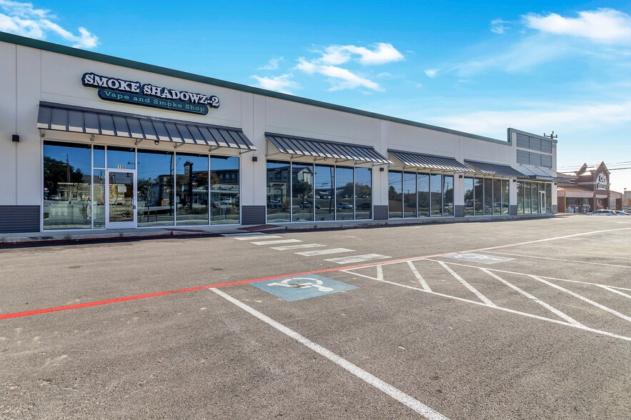 More Photos Of 8622 Huebner Rd, San Antonio Storefront For Lease
