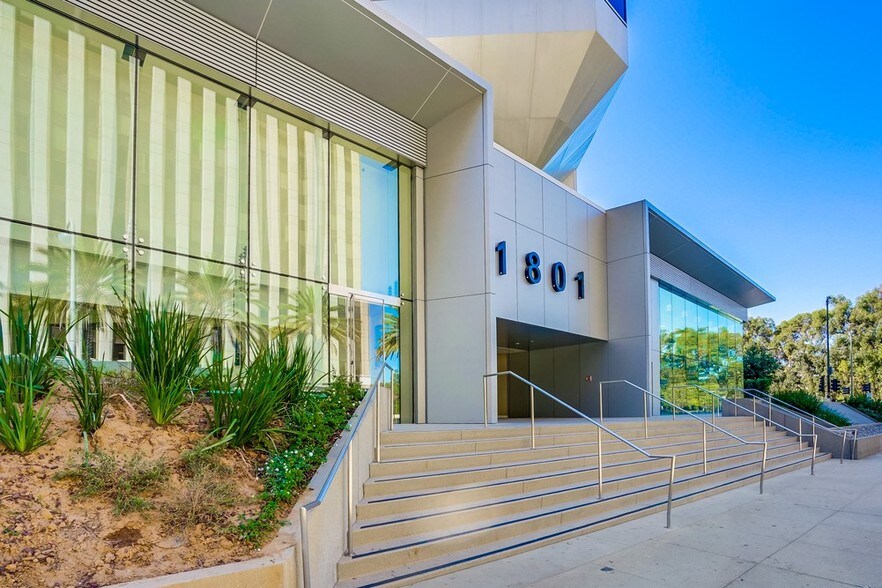 More Photos Of 1801 Century Park E, Los Angeles Office For Lease