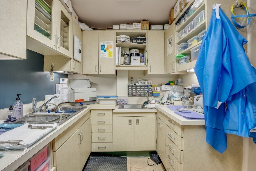 More Photos Of 5873 Mission St, San Francisco Office Residential For Sale