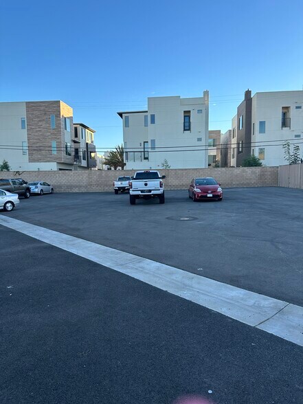 More Photos Of 775 W 16th St, Costa Mesa Land For Lease