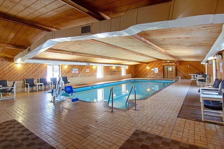 More Photos Of 833 N Frontage Rd, Wisconsin Dells Hotel For Sale