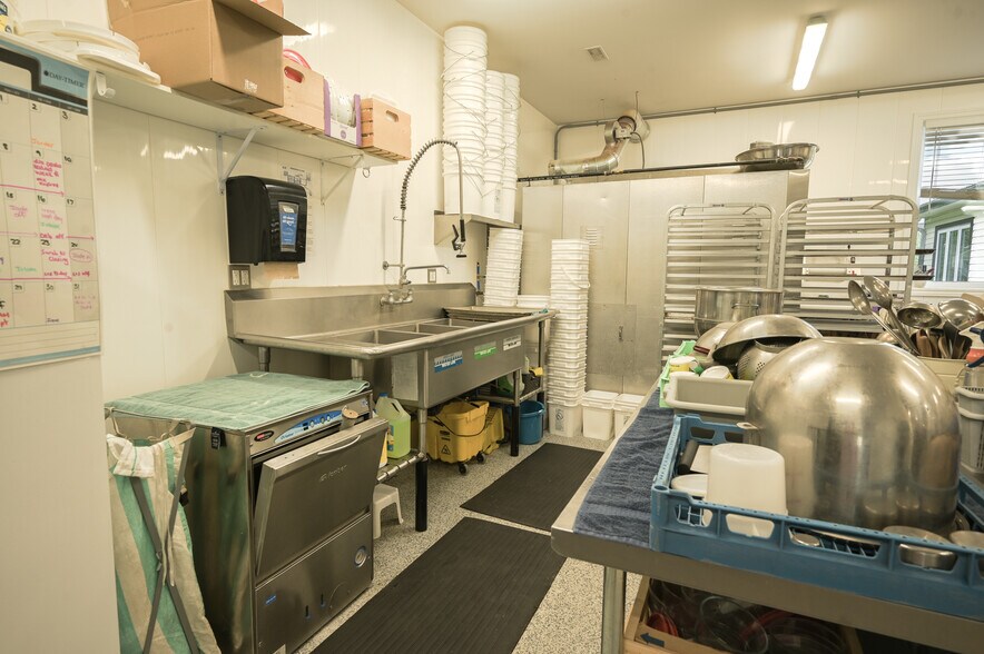 More Photos Of 226 Middle Townline Rd, Harley Storefront Retail Office For Sale