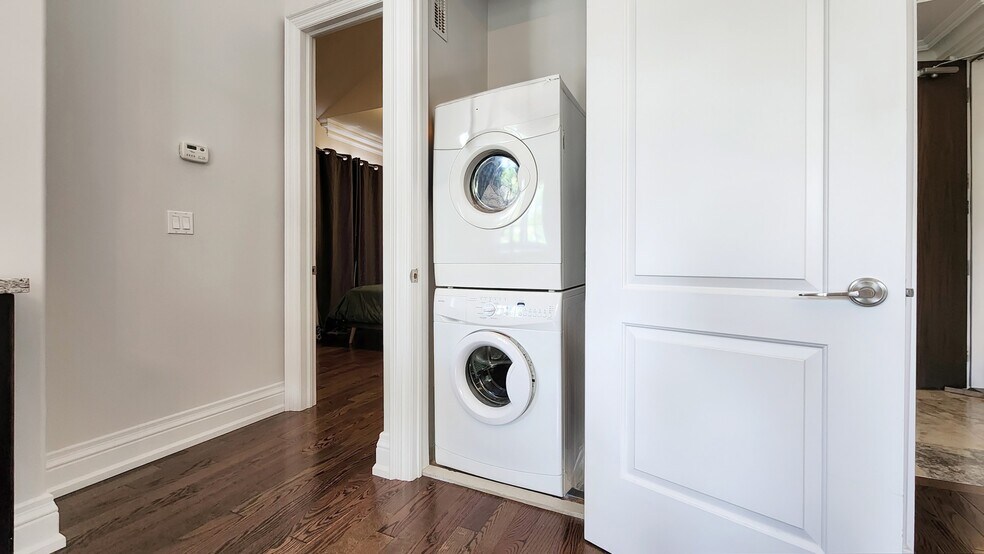 More Photos Of 42 Somerville St, Whitchurch-Stouffville Specialty For Sale