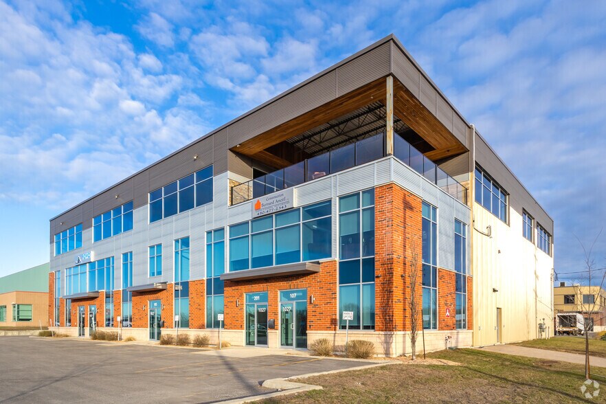 Primary Photo Of 1027 Boul Des Entreprises, Terrebonne Flex For Sale