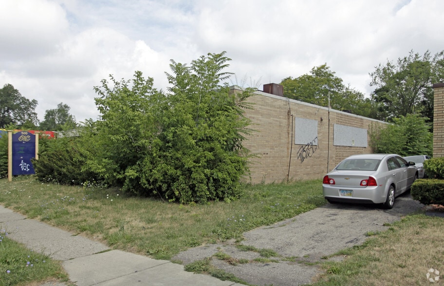 More Photos Of 500 W Huron St, Pontiac Medical For Sale