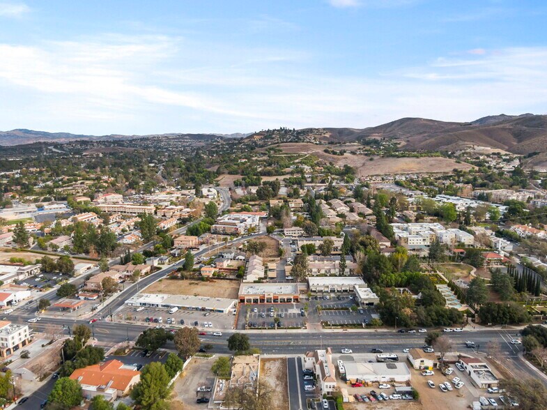 More Photos Of 1801-1819 E Thousand Oaks Blvd, Thousand Oaks Unknown For Lease