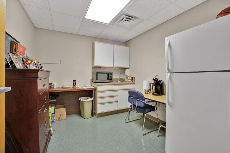 More Photos Of 2 Waln St, Wellsboro Office For Sale