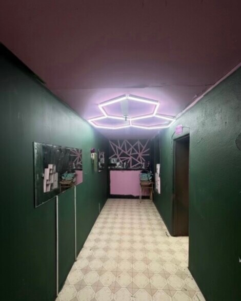 More Photos Of 245 Commercial St, Eagle Pass Storefront For Sale