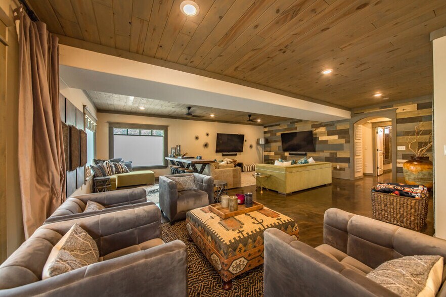 More Photos Of 7910 Edgemont Rd, Greers Ferry Apartments For Sale