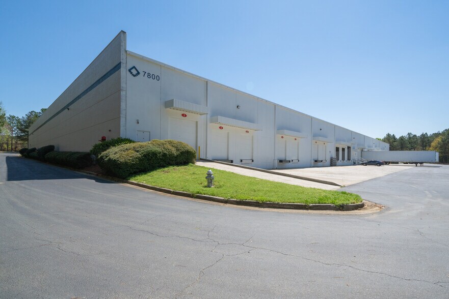 More Photos Of 7800 The Bluffs, Austell Distribution For Lease