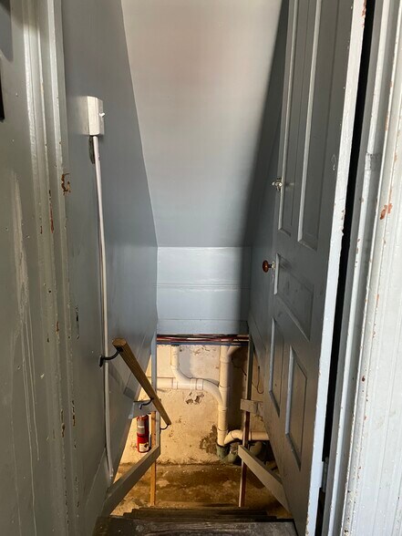 More Photos Of 836 E 5th St, Bethlehem Storefront Retail Office For Lease