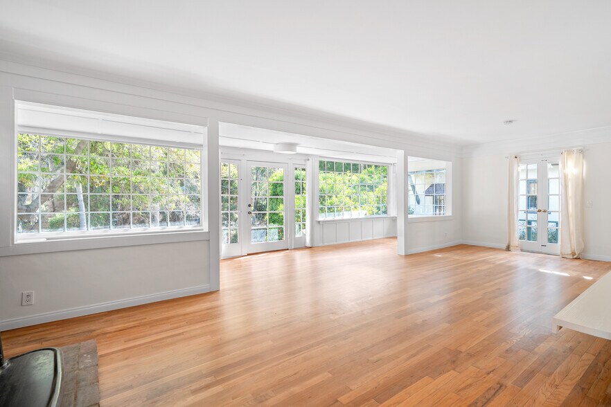 More Photos Of 2024 Laurel Canyon Blvd, Los Angeles Multifamily For Sale