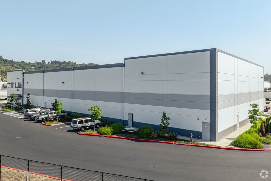 More Photos Of 1514 Taylor Way, Tacoma Warehouse For Lease