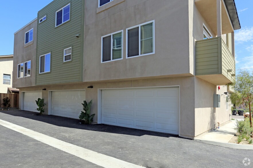 More Photos Of 307 Sycamore Rd, San Ysidro Apartments For Sale