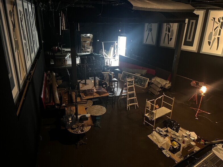 More Photos Of 12 Crane St, Southbridge Restaurant For Lease