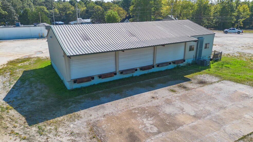 More Photos Of 823 Whitehall St, Jackson Warehouse For Sale