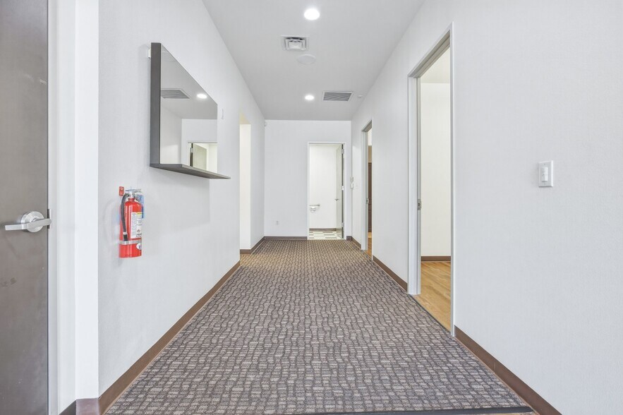 More Photos Of 12171 W Parmer Ln, Cedar Park Medical For Lease