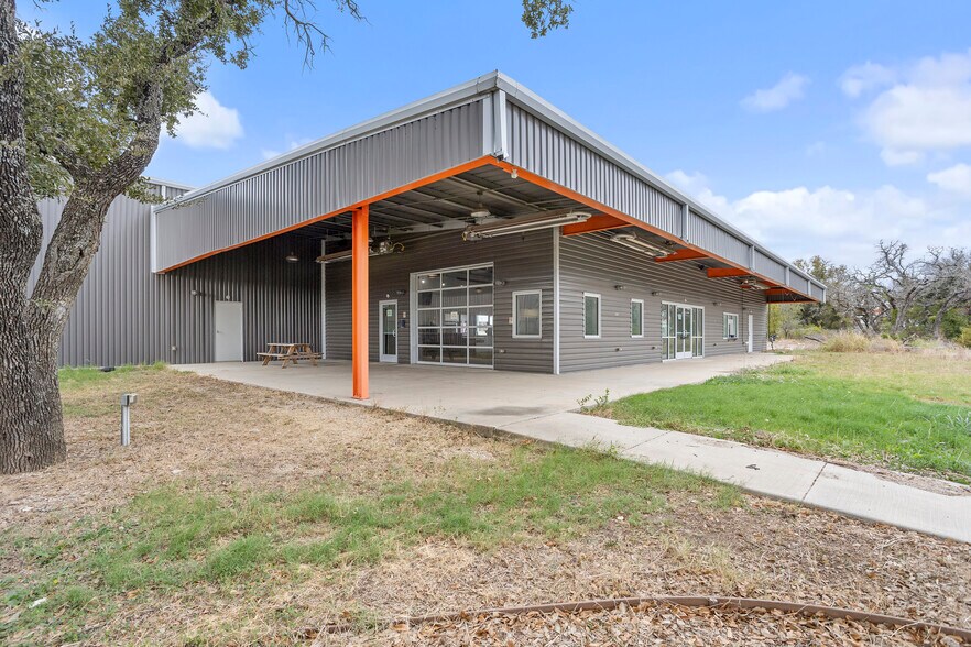 More Photos Of 2702 Fort Worth Hwy, Hudson Oaks Warehouse For Sale