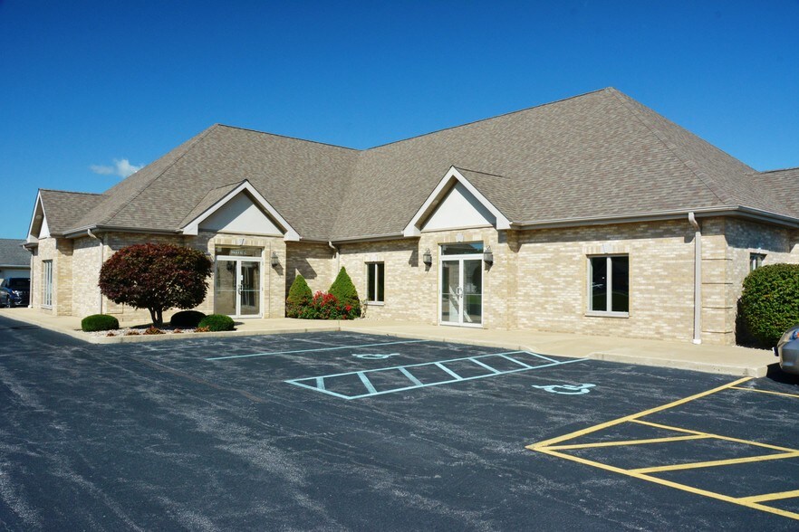 Primary Photo Of 12712 Wicker Ave, Cedar Lake Medical For Lease