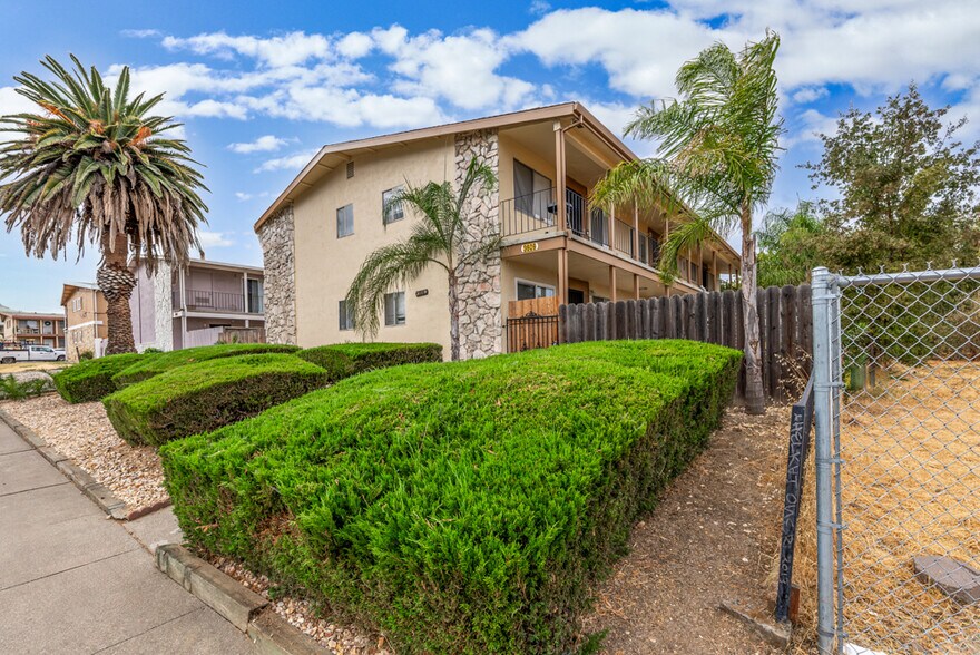 More Photos Of 3609 Fairview Dr, Antioch Apartments For Sale