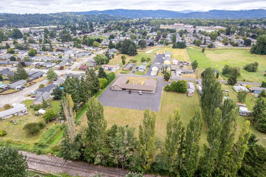 More Photos Of 1435 33rd Ave, Longview Specialty For Sale