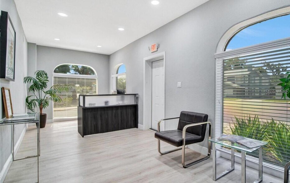 More Photos Of 733 W Colonial Dr, Orlando Office Residential For Sale