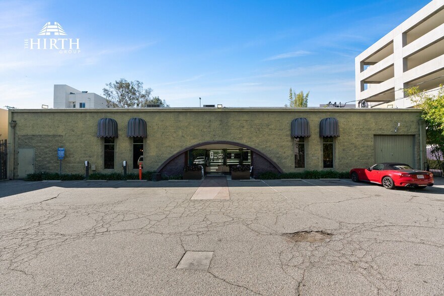 More Photos Of 11128 Weddington St, North Hollywood Movie Radio TVStudio For Sale