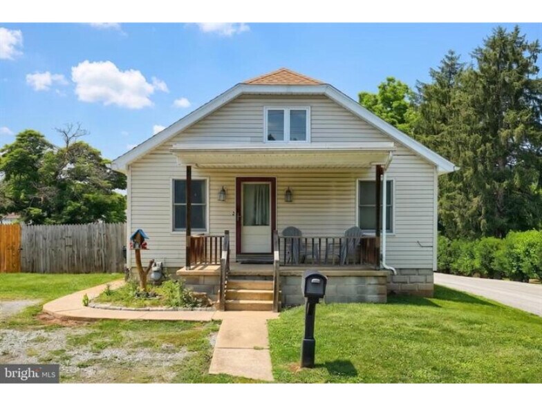 More Photos Of 2151 Maple Rd, York Flex For Sale
