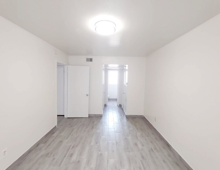 More Photos Of 4742 Yale St, Houston Apartments For Sale