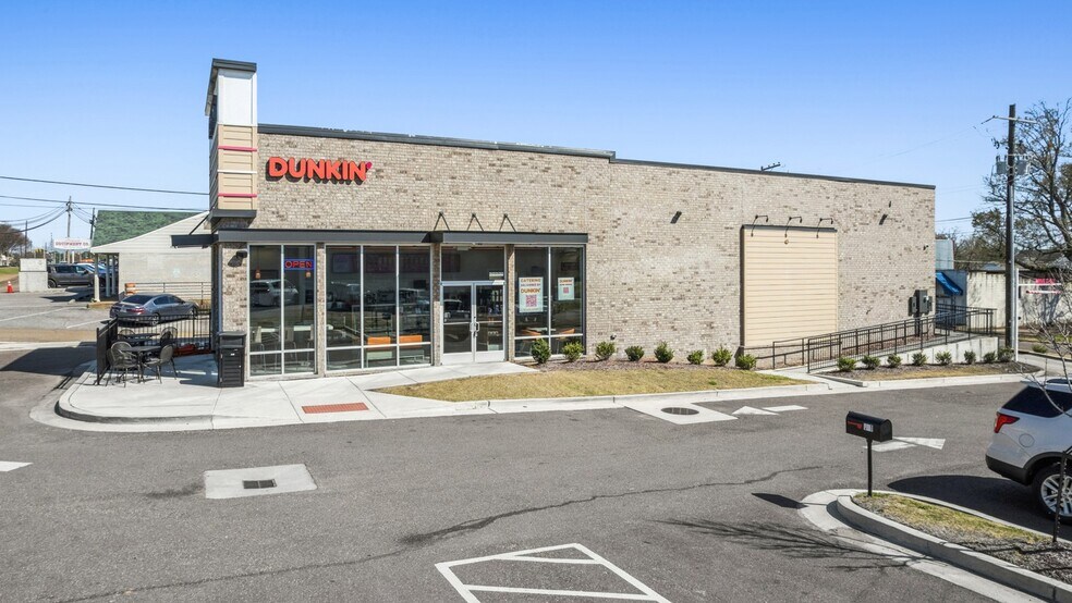 More Photos Of 151 E Commerce St, Hernando Freestanding For Sale