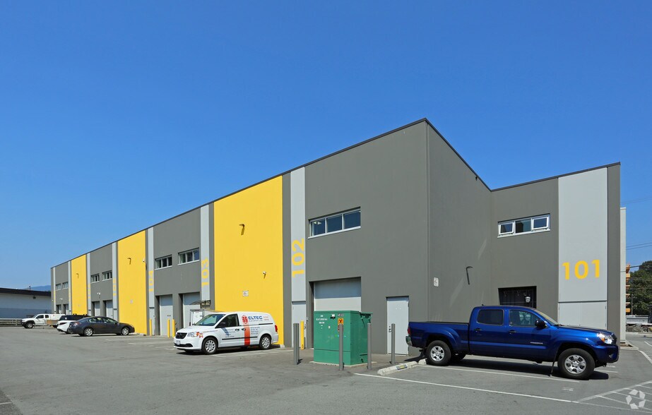 More Photos Of 1515 Barrow St, North Vancouver Distribution For Lease