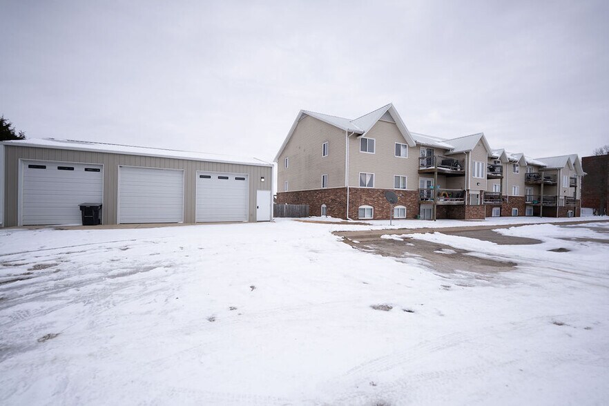 More Photos Of 300 E Windsor, Arkansas City Apartments For Sale